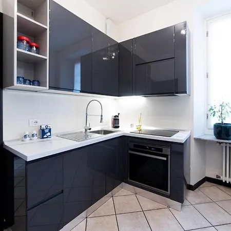 Cloe In Intra Apartment *